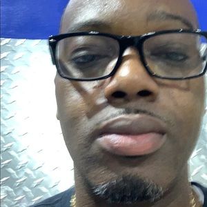 Meet your Posher, Corey